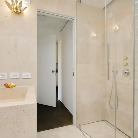 아파트 Luxury Domus 1 *