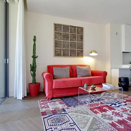 Luxury Domus 1 *