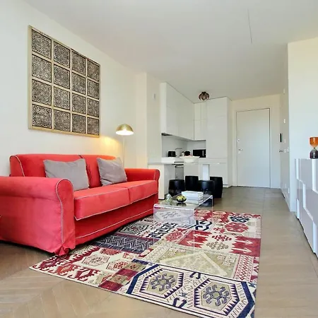 Luxury Domus 1 *
